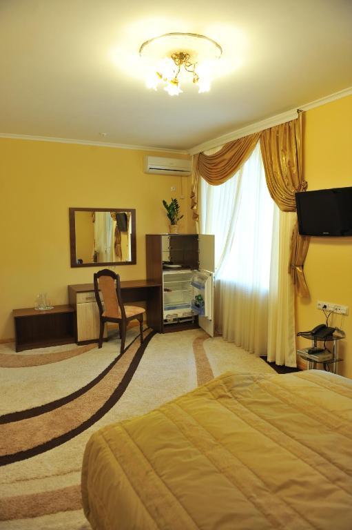 Andinna Hotel Černivci Esterno foto