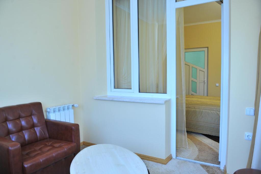 Andinna Hotel Černivci Esterno foto