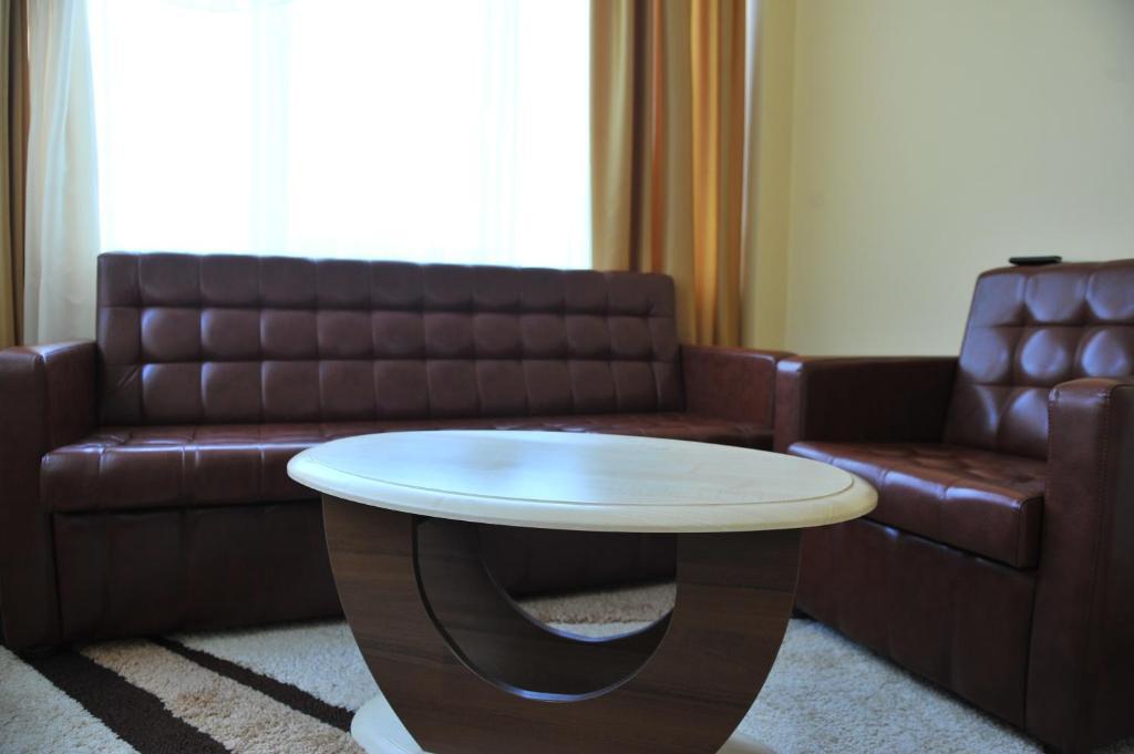 Andinna Hotel Černivci Esterno foto