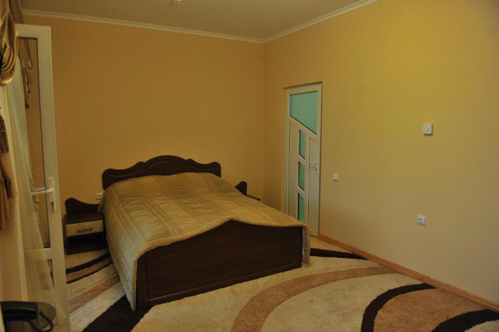 Andinna Hotel Černivci Esterno foto